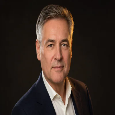 Leonhardt Freise, Portrait für Team-Sektion, geplant 400x400 Pixel, warmer Farbraum